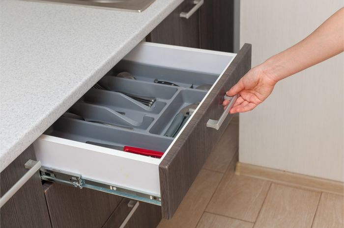 Cara Mengatasi Laci yang Berbunyi Tiap Dibuka, yang Wanita Pun Bisa ...